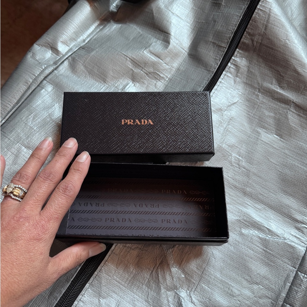 Designer Prada empty box - Picture 2 of 5